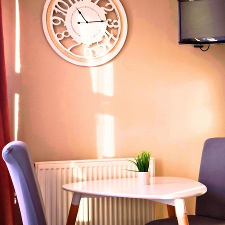 Studios & Appartements Confortables Au Centre De Bourbourg - Gare A Proximite Zewnętrze zdjęcie